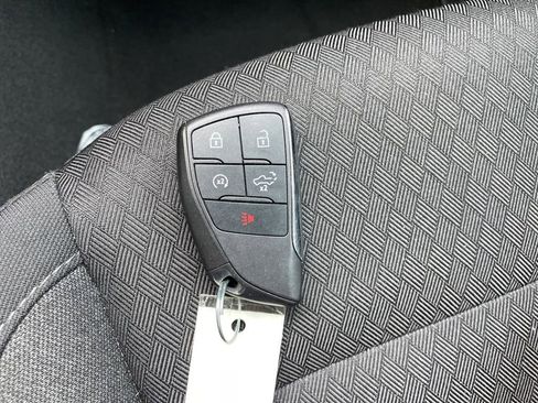 Used 2023 Chevrolet Silverado 1500 Custom image 22