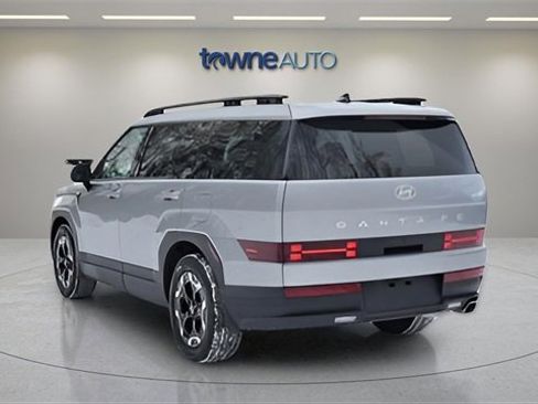 Used 2025 Hyundai Santa Fe SEL image 3