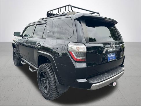 Used 2020 Toyota 4Runner TRD Off-Road Premium AWD/4WD image 9