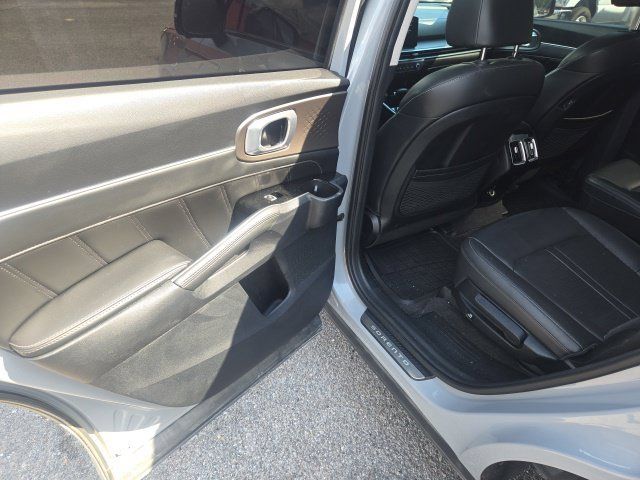 Used 2024 Kia Sorento SX FWD image 6
