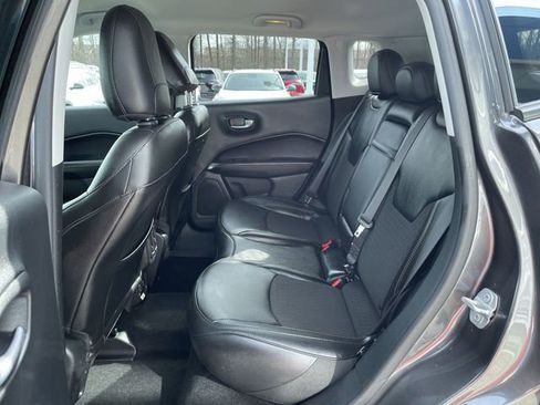 Used 2019 Jeep Compass Latitude image 24