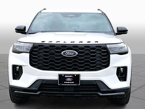 Certified 2025 Ford Explorer ST-Line w/ Premium Package image 4