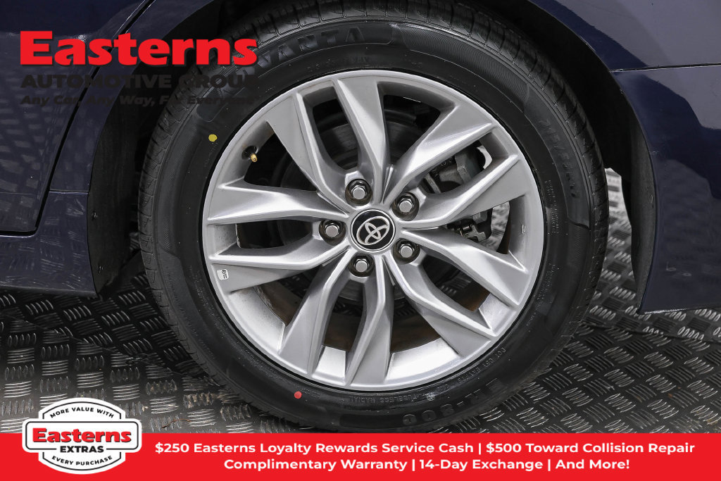 Used 2022 Toyota Avalon XLE w/ Moonroof Package FWD image 35