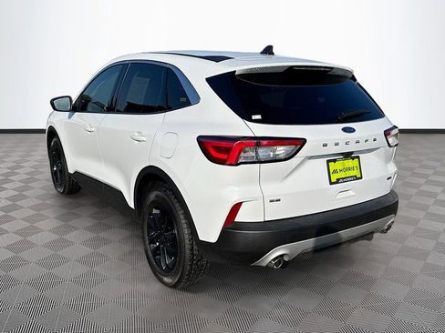 Used 2022 Ford Escape SE image 32