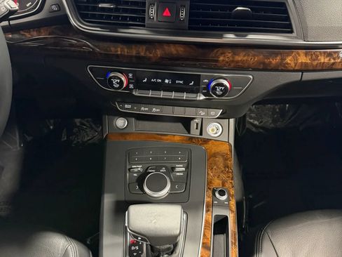 Used 2018 Audi Q5 2.0T Premium AWD/4WD image 3
