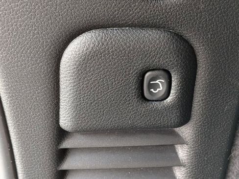 Used 2022 Dodge Durango GT image 36