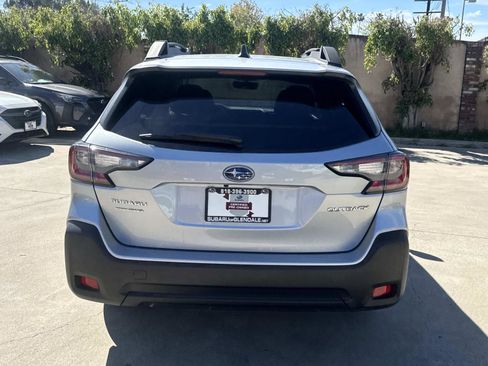 Certified 2025 Subaru Outback Premium image 5