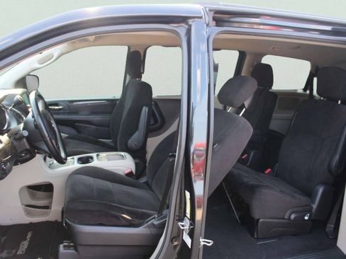 Used 2013 Dodge Grand Caravan SXT w/ UConnect Hands-Free Group FWD image 7