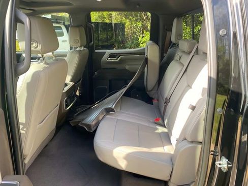 Used 2024 Chevrolet Silverado 1500 LTZ image 9