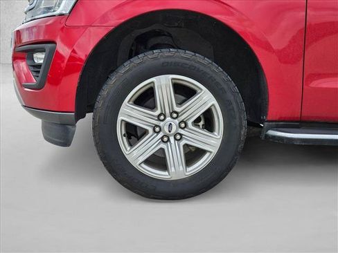 Used 2020 Ford Expedition XLT w/ Equipment Group 202A RWD image 23