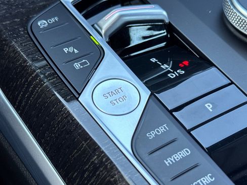 Used 2023 BMW 330e 330e w/ Driving Assistance Package image 33