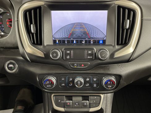 Used 2022 GMC Terrain Denali w/ Denali Premium Package image 24