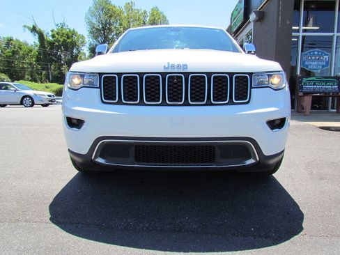 Used 2018 Jeep Grand Cherokee Limited RWD image 2