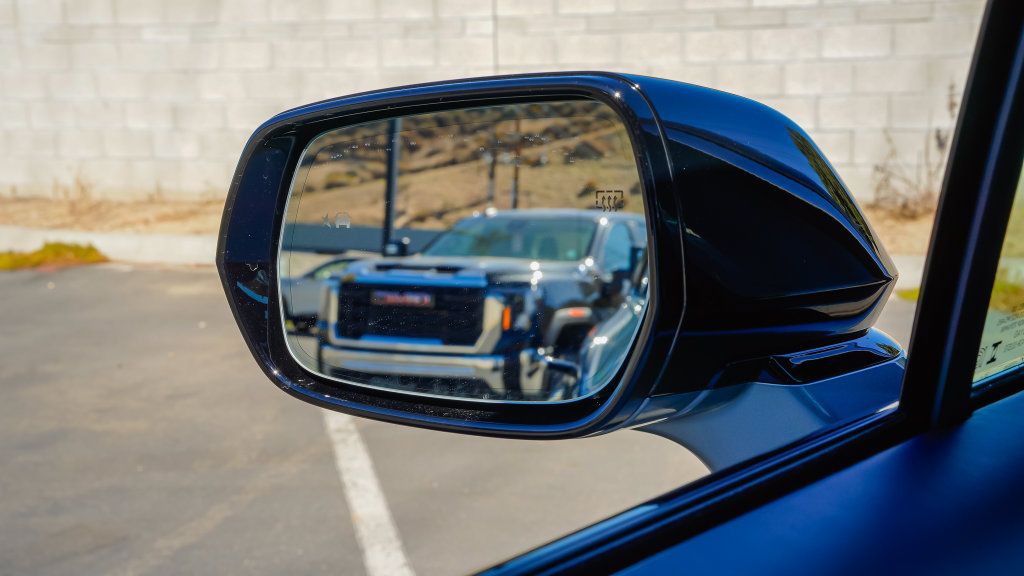 Certified 2026 Cadillac Vistiq Premium Luxury AWD/4WD image 14