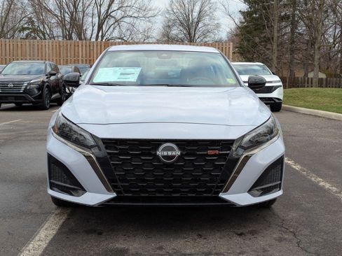 New 2025 Nissan Altima 2.5 SR w/ SR Premium Package image 5