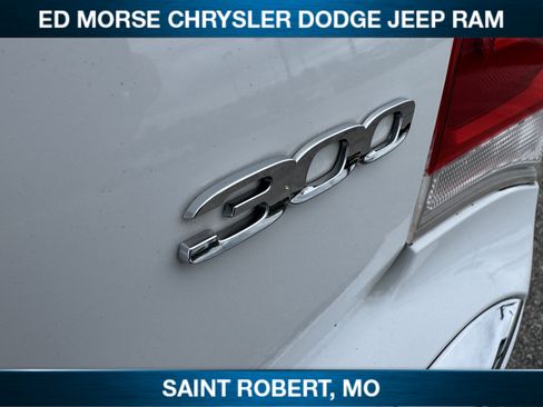 Used 2018 Chrysler 300 Limited w/ Safetytec Plus Group AWD/4WD image 11