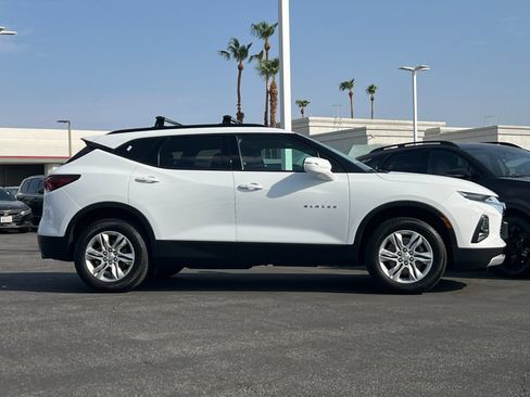Used 2022 Chevrolet Blazer LT AWD/4WD image 2