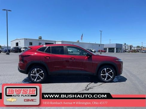 Used 2024 Chevrolet Trax RS FWD image 9