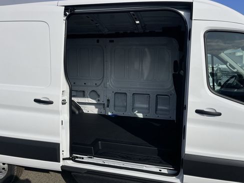 New 2025 Ford Transit 250 148 Medium Roof Extended AWD image 18