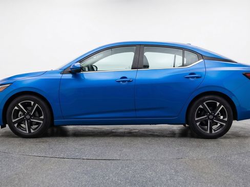Used 2025 Nissan Sentra SV FWD image 5