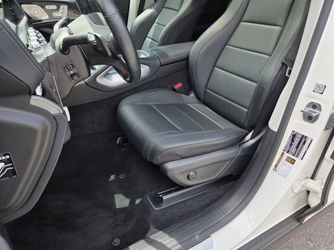Used 2023 Mercedes-Benz GLS 450 4MATIC image 6