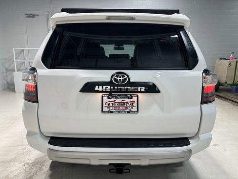 Used 2019 Toyota 4Runner TRD Off-Road Premium image 10