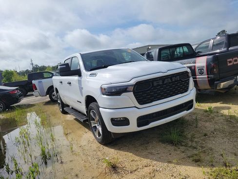 Used 2026 RAM 1500 Express AWD/4WD image 1