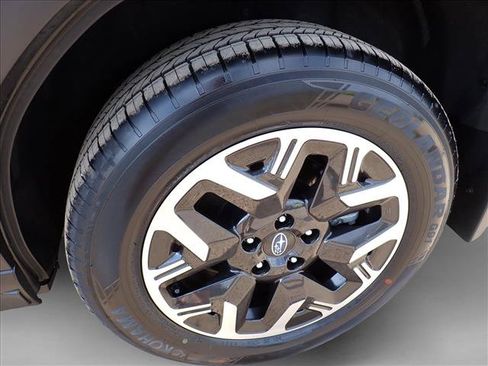 Certified 2025 Subaru Forester Premium AWD/4WD image 4