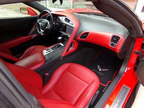 Used 2014 Chevrolet Corvette Stingray Convertible w/ 3LT Preferred Equipment Group RWD image 28