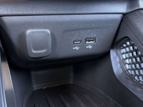 Used 2025 Chevrolet TrailBlazer LT AWD/4WD image 22