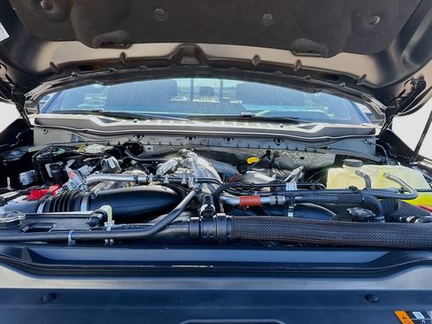 New 2026 Ford F350 Platinum w/ FX4 Off-Road Package image 35