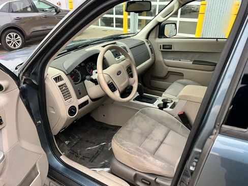 Used 2011 Ford Escape XLT w/ 202A Rapid Spec Order Code image 2