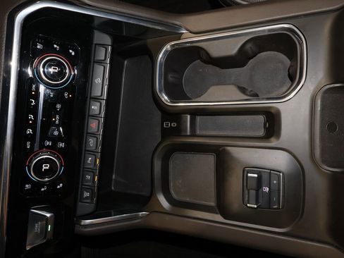 Used 2024 GMC Sierra 2500 Denali w/ Denali Reserve Package image 16