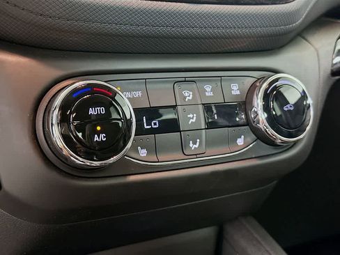 Used 2023 Chevrolet TrailBlazer LT w/ Convenience Package AWD/4WD image 17