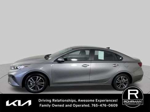 Used 2024 Kia Forte LXS w/ LXS Technology Package FWD image 5