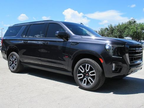 Used 2023 GMC Yukon XL AT4 w/ Technology Package AWD/4WD image 1