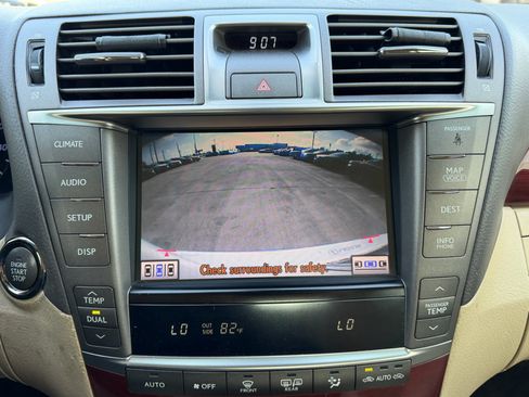Used 2011 Lexus LS 460 w/ Luxury Value Edition RWD image 19