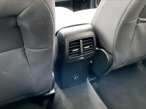 Used 2020 Ford Escape SE image 35