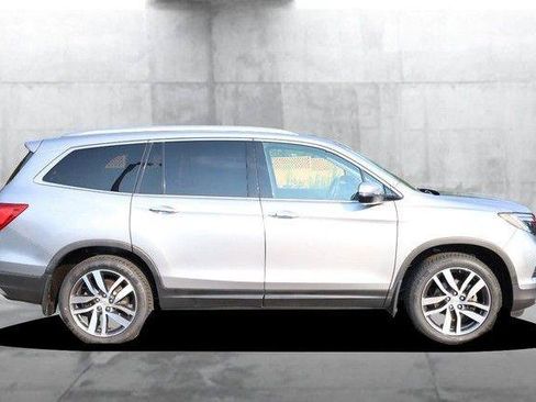 Used 2018 Honda Pilot Elite image 5