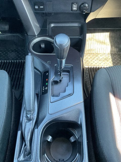 Used 2018 Toyota RAV4 LE AWD/4WD image 28