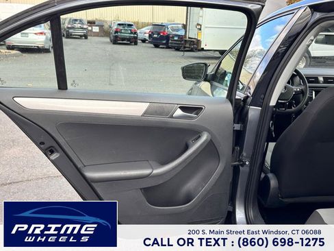 Used 2018 Volkswagen Jetta S image 11