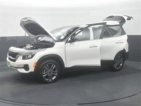 Used 2023 Kia Seltos S w/ Navigation Package image 38