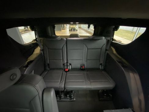 Used 2021 GMC Yukon Denali w/ Denali Premium Package image 20