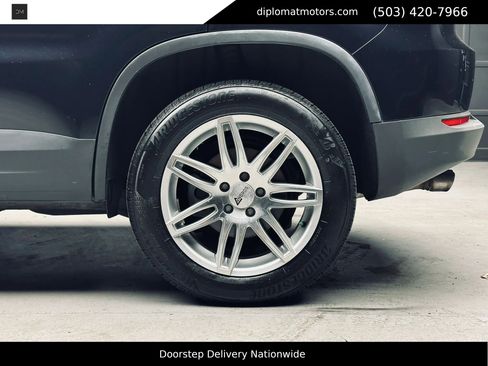 Used 2014 Volkswagen Tiguan S FWD image 38