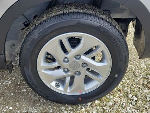 New 2026 Hyundai Venue SE image 22