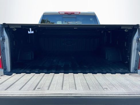 Used 2025 Chevrolet Silverado 1500 High Country AWD/4WD image 32