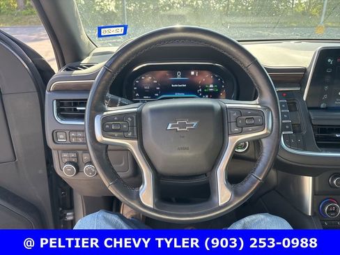 Used 2022 Chevrolet Tahoe Z71 w/ Luxury Package image 14