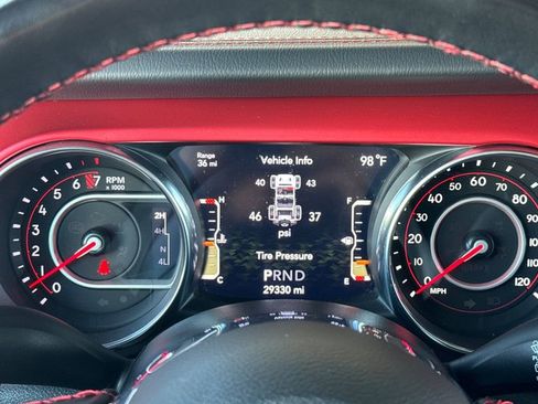 Used 2022 Jeep Wrangler Unlimited Rubicon w/ Xtreme Recon 35" Tire Package image 24