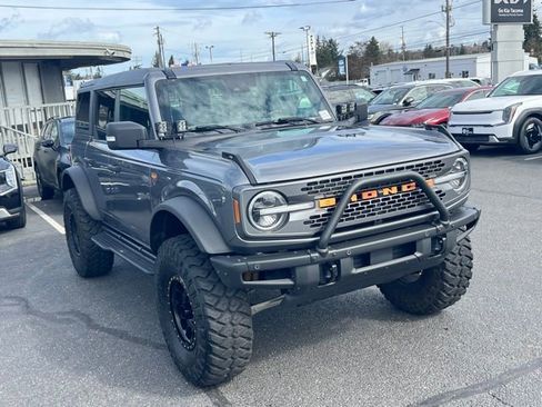 Used 2022 Ford Bronco Badlands image 3