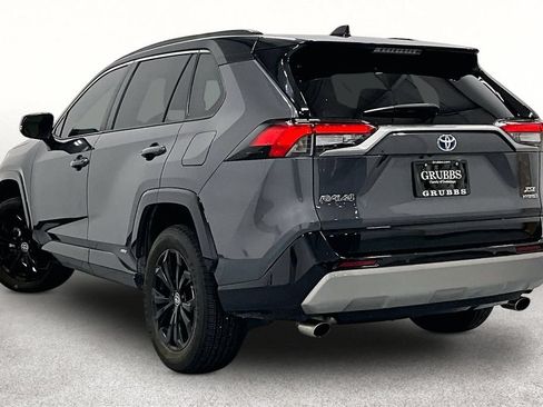 Used 2022 Toyota RAV4 XSE AWD/4WD image 14